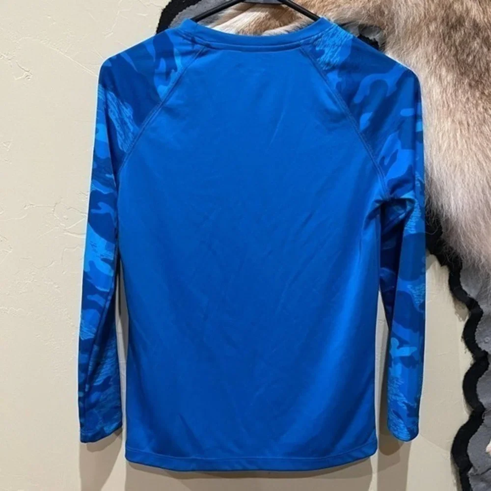 Old Navy Active Camo Long Sleeve‎ Tee Large